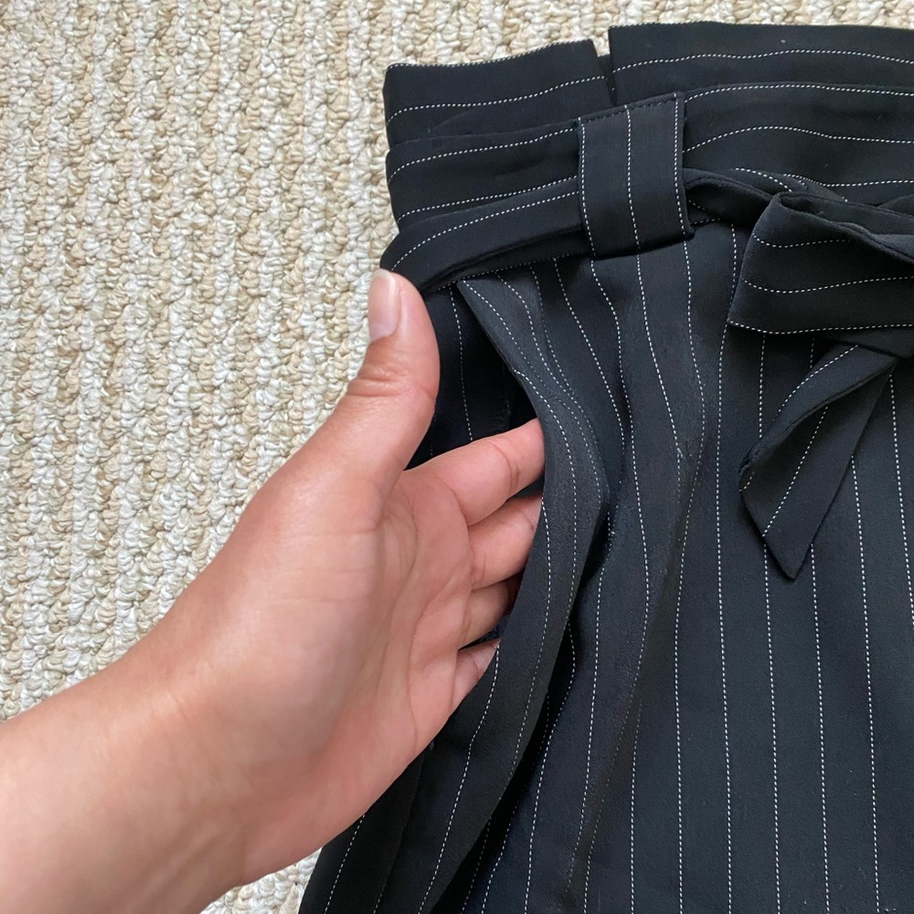 EXPRESS | High Rise Stripe Paper Bag Skirt Size 6 - Picture 11 of 14